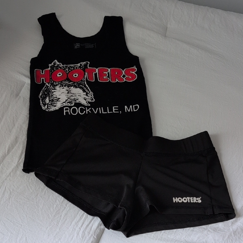 AUTHENTIC Hooters Black Tank and Shorts Ensemble